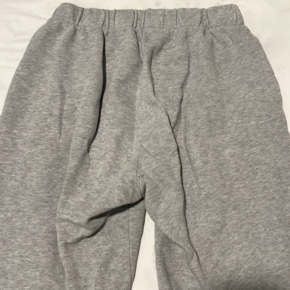 ⭐️ BRANDY MELVILLE Gray Sweatpants (OG STYLE—SHORTER THAN WHAT BM SELLS NOW!!) - Picture 7 of 9